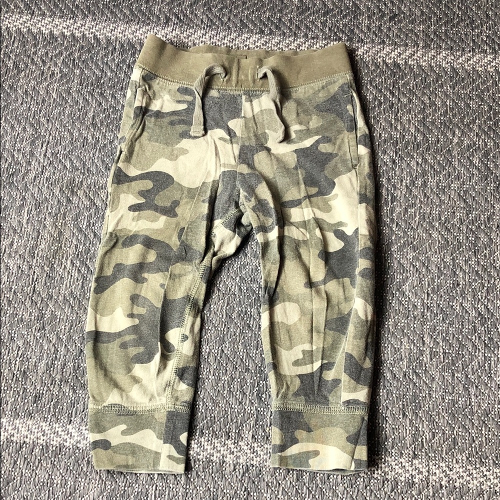 GAP Olive Green Camo light Jogger Pants